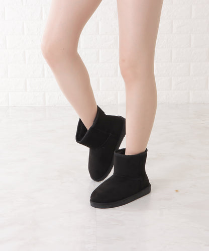 ショートムートンブーツ