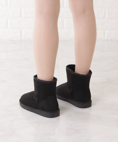 ショートムートンブーツ