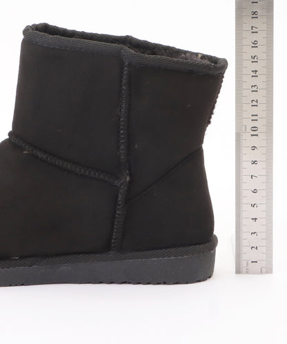 ショートムートンブーツ