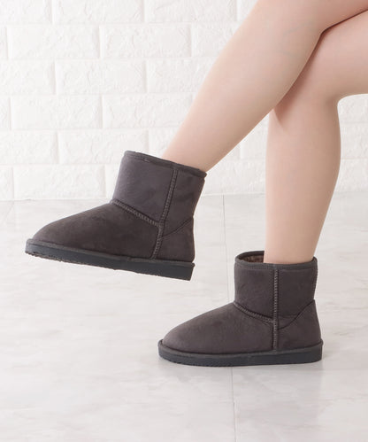 ショートムートンブーツ