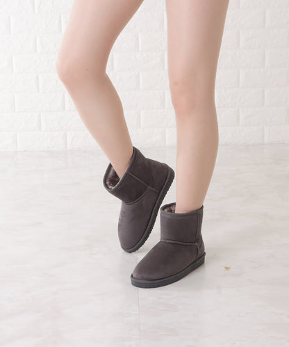 ショートムートンブーツ