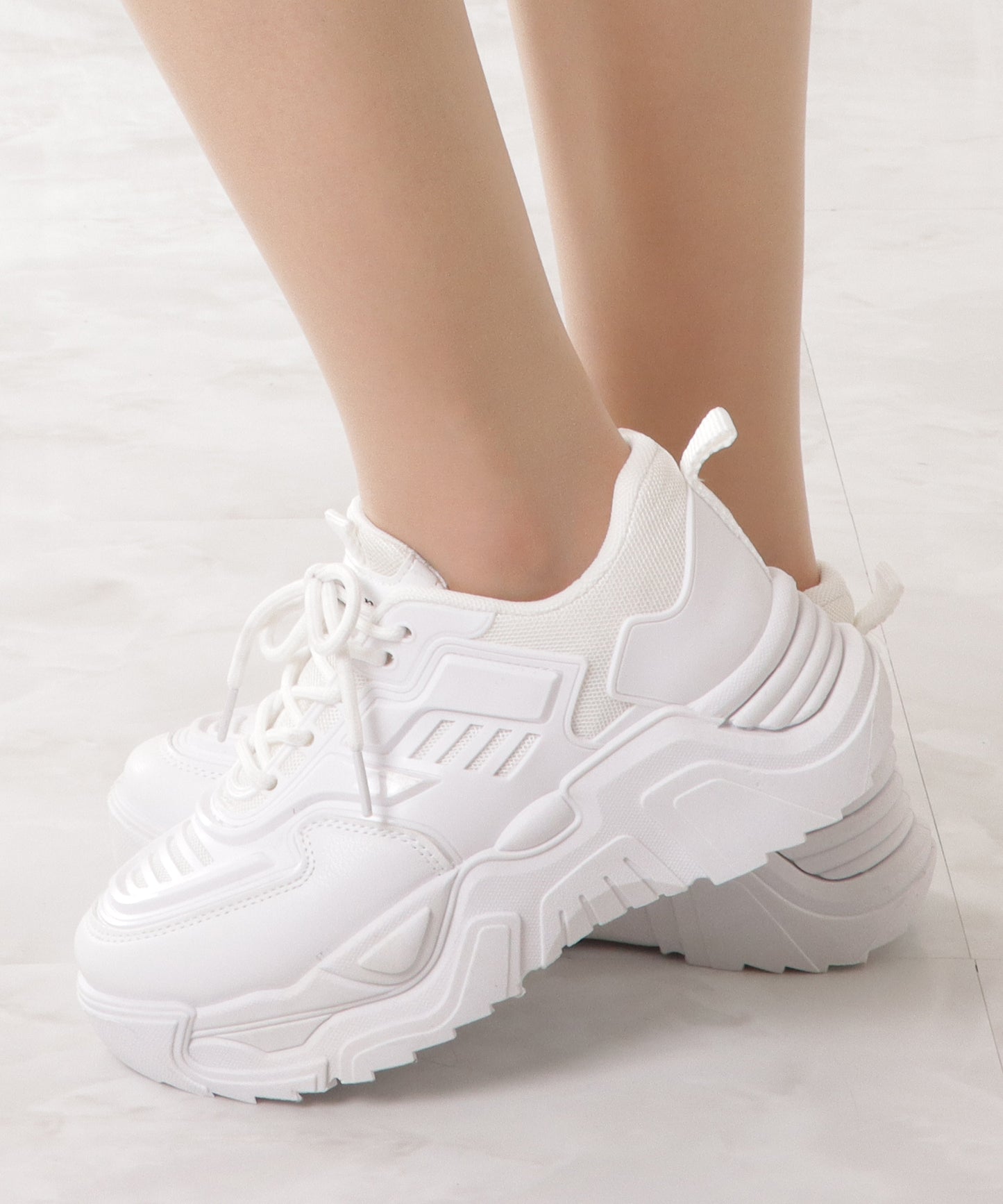 厚底ダッドスニーカー