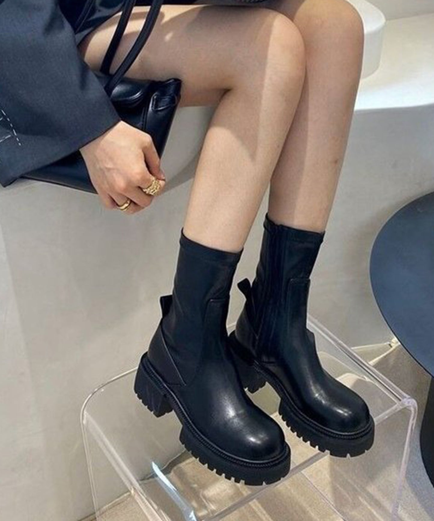 トラックソール厚底ショートブーツ
