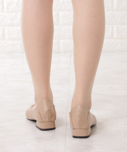 レザー調レイヤードローヒールパンプス