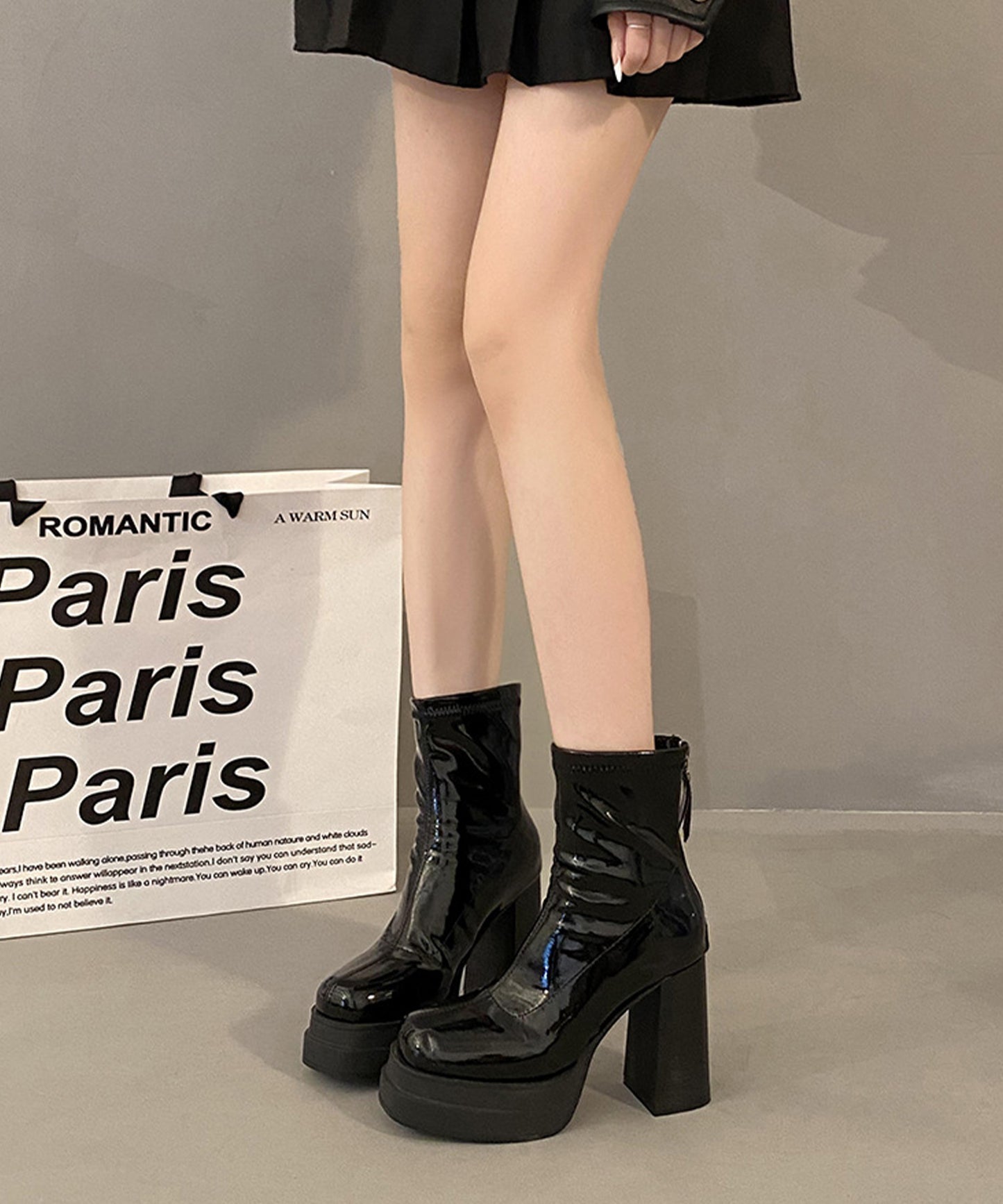 レザー調厚底チャンキーショートブーツ