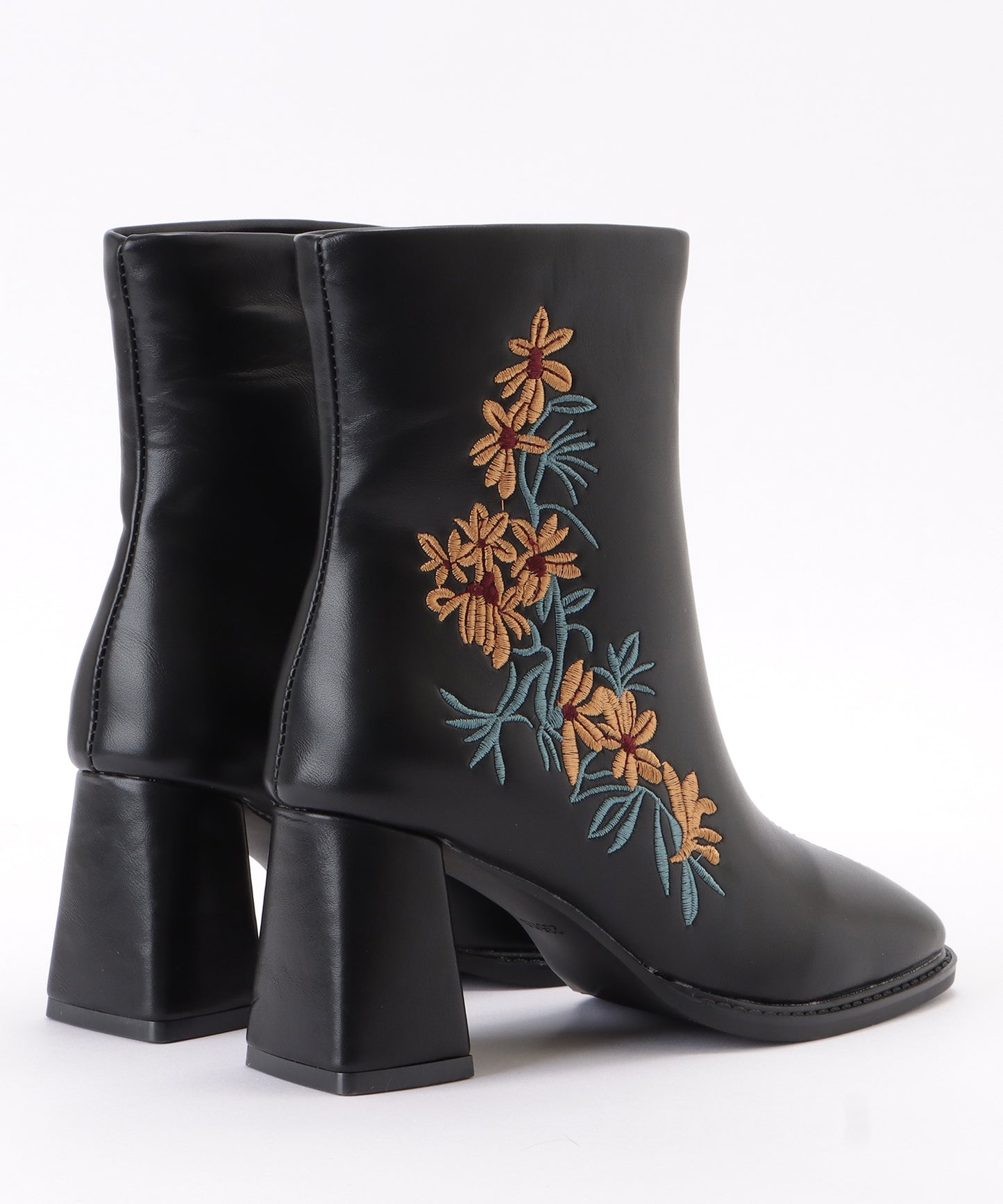 花柄刺繍チャンキーショートブーツ