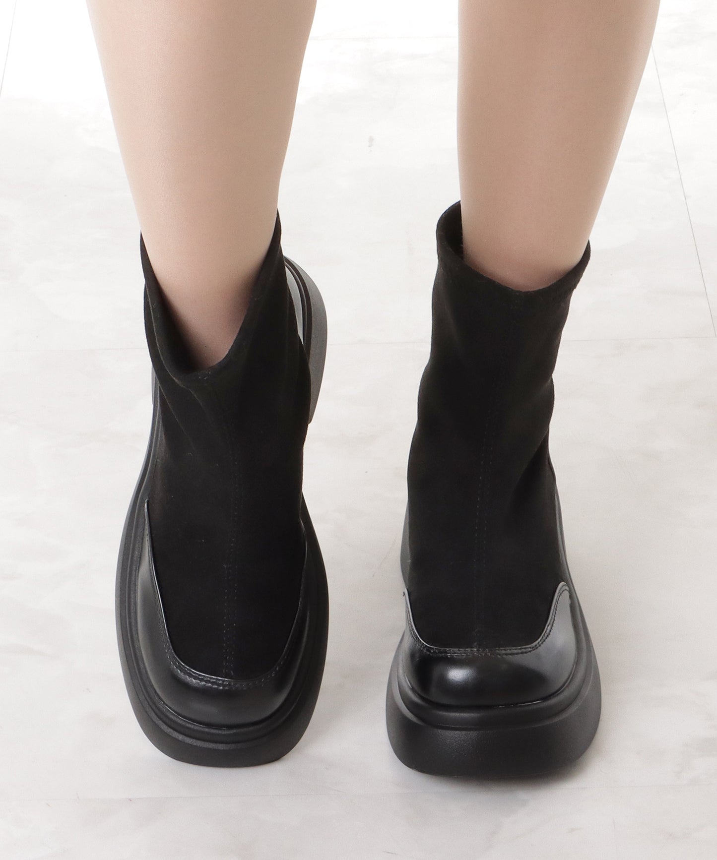 レザー調ドッキング厚底ショートブーツ