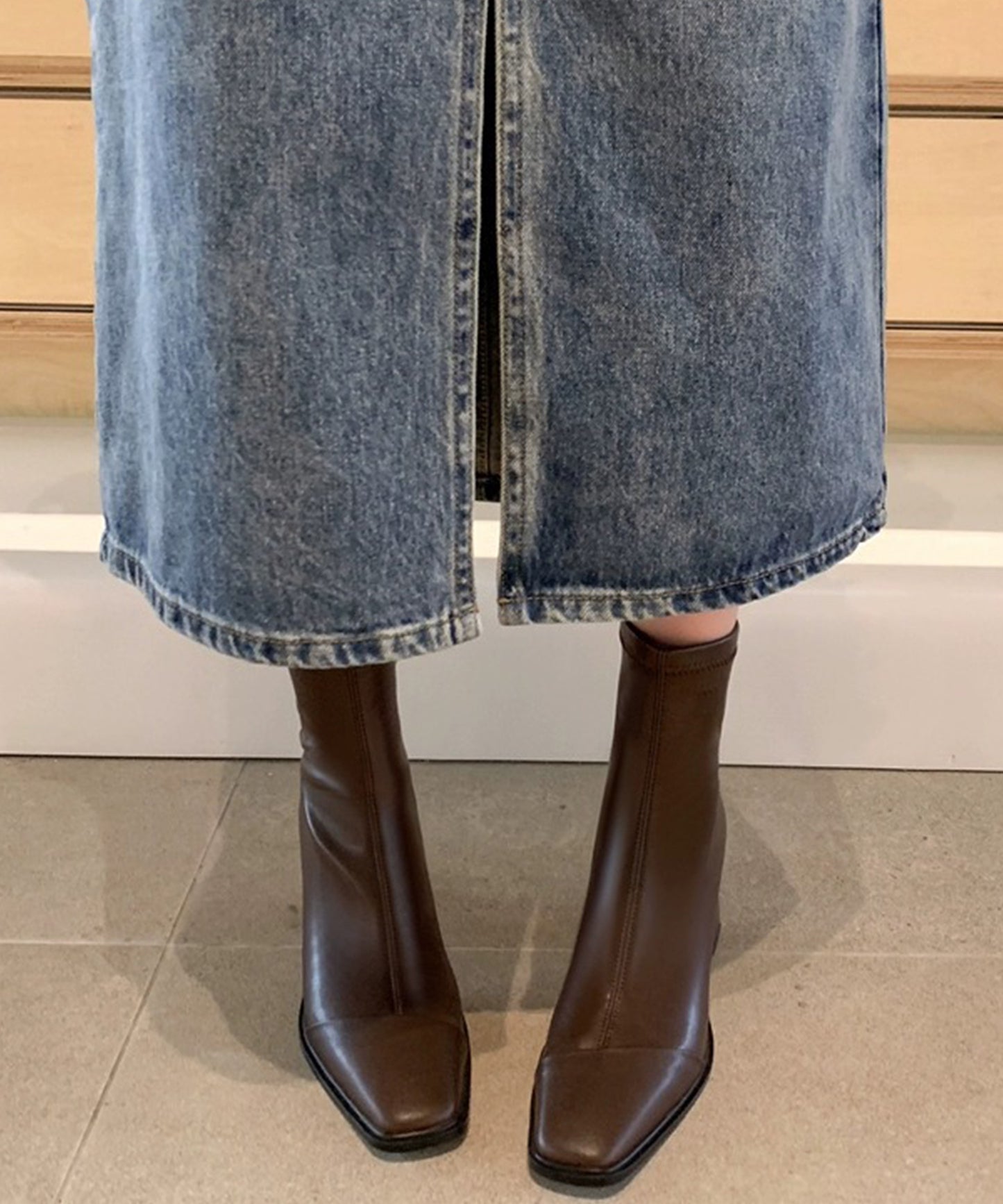 レザー調スクエアトゥセンターステッチショートブーツ