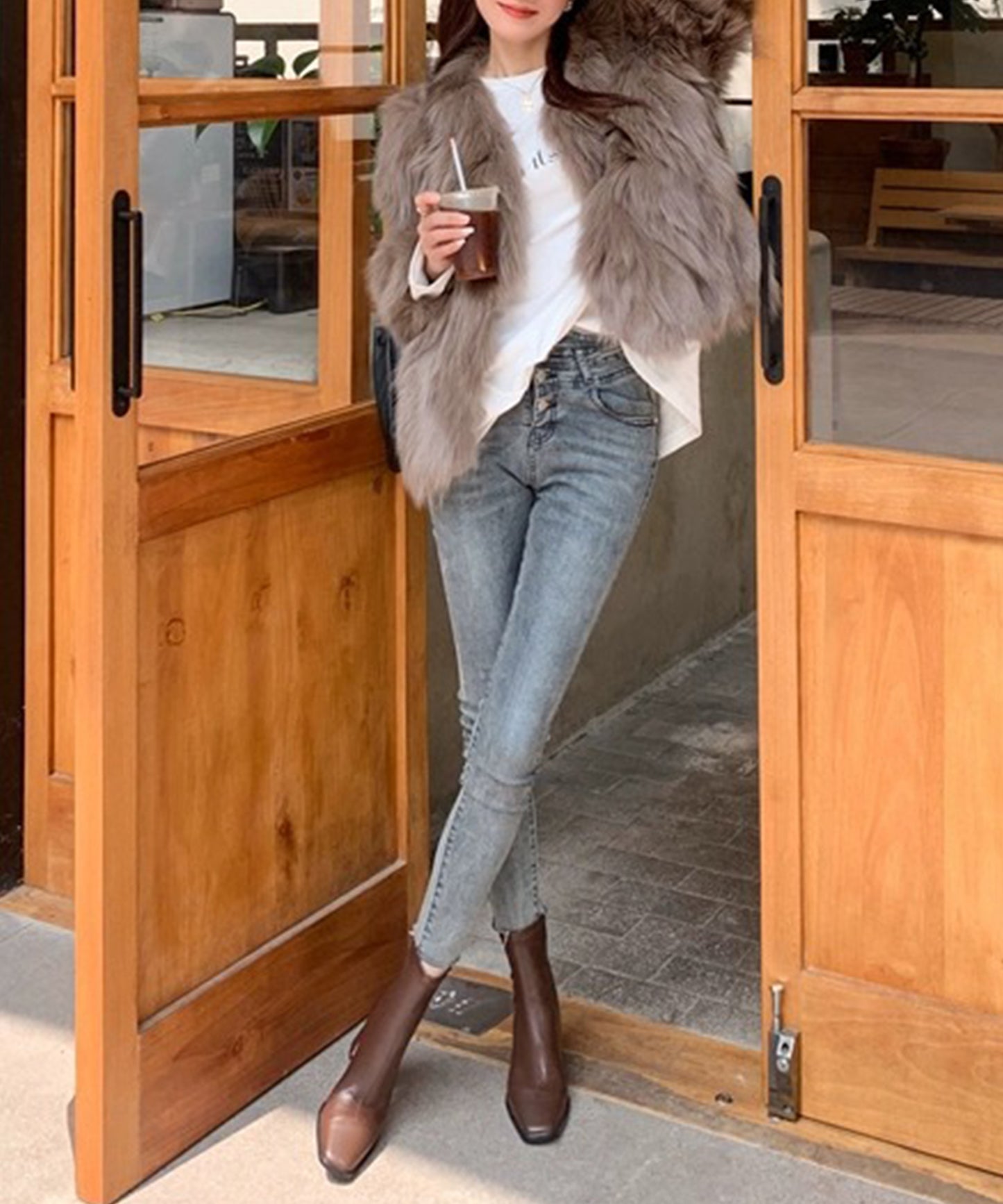 レザー調スクエアトゥセンターステッチショートブーツ