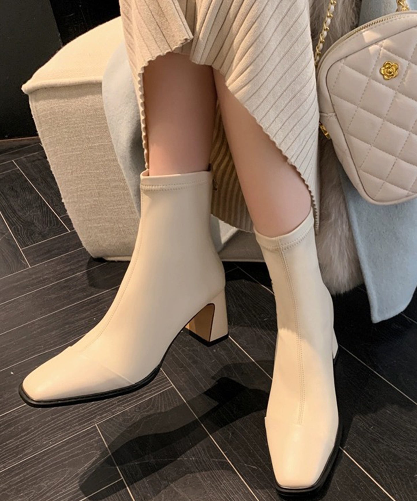 レザー調スクエアトゥセンターステッチショートブーツ