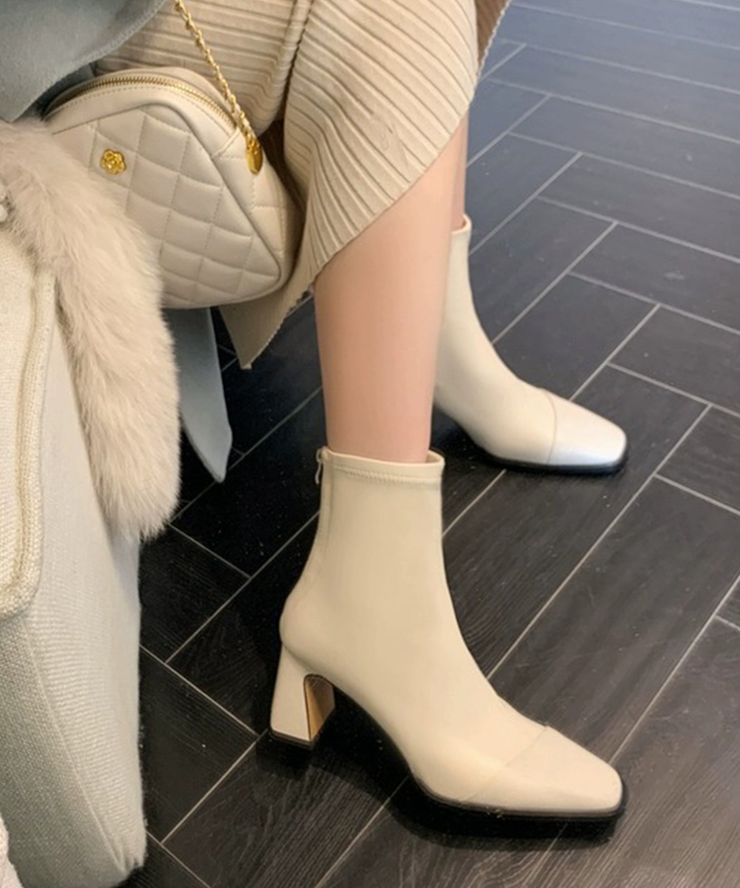 レザー調スクエアトゥセンターステッチショートブーツ