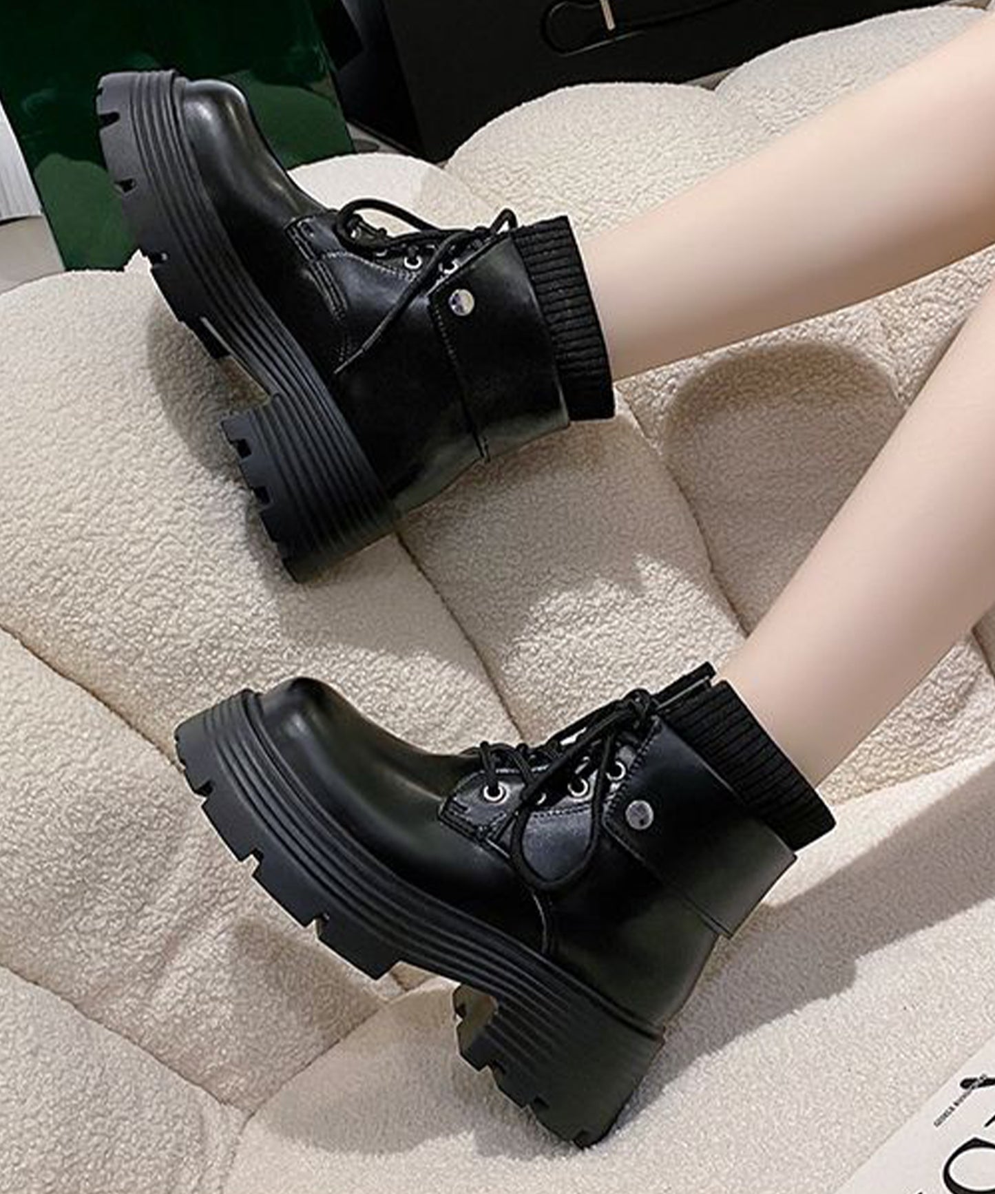 ボリュームソールレースアップショートブーツ