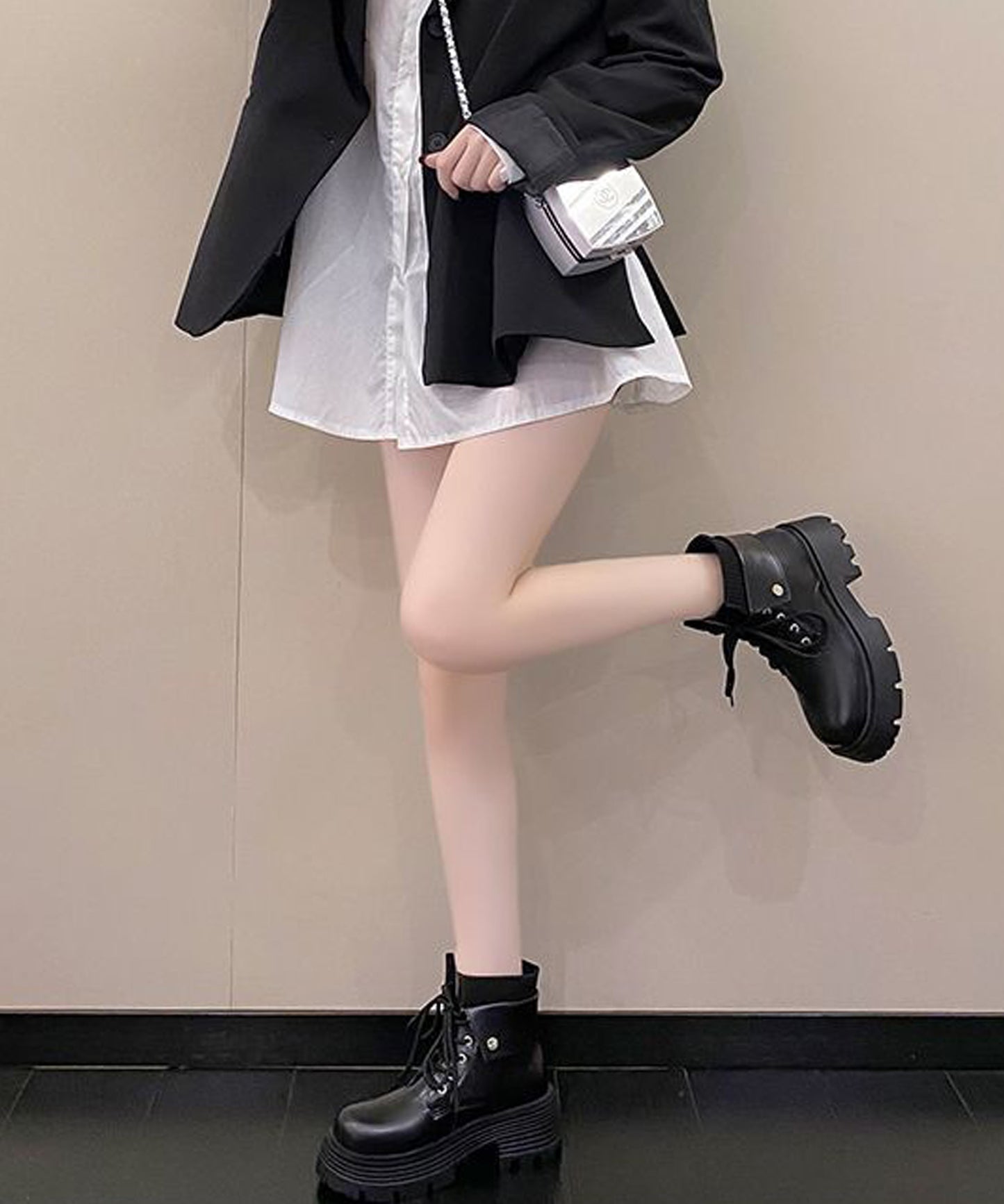 ボリュームソールレースアップショートブーツ