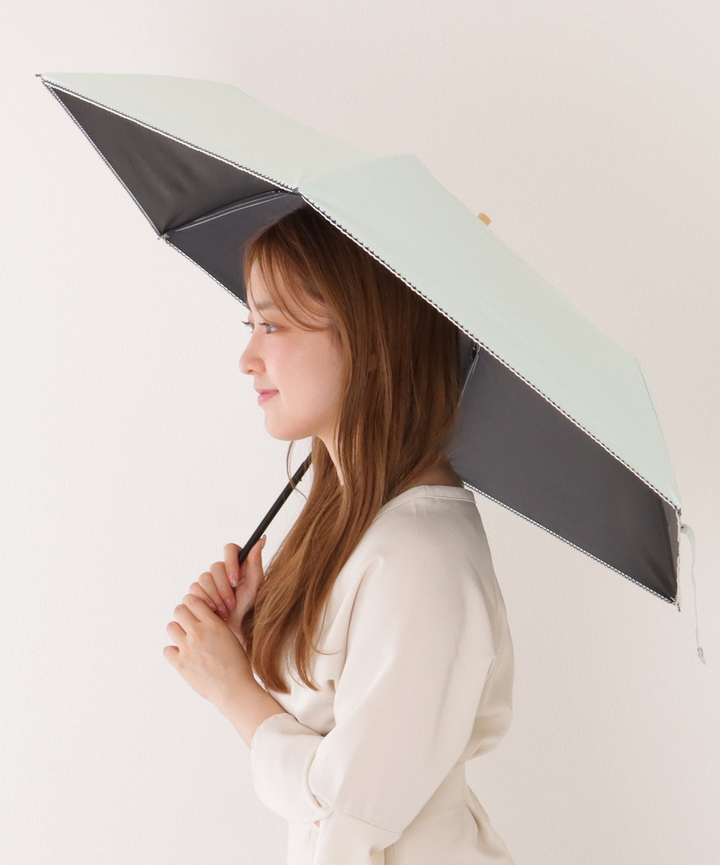 【雨晴兼用】ソリッドカラー ウッドハンドル スカラップ 折りたたみ傘