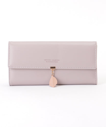 レザー調 リーフ モチーフ付き 三つ折り 長財布