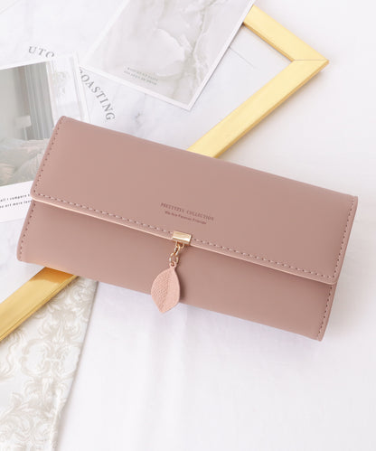 レザー調 リーフ モチーフ付き 三つ折り 長財布