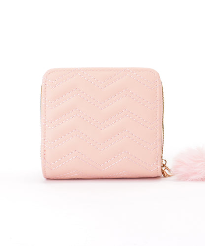 ファー チャーム付き ジグザグ ステッチ コンパクト ウォレット