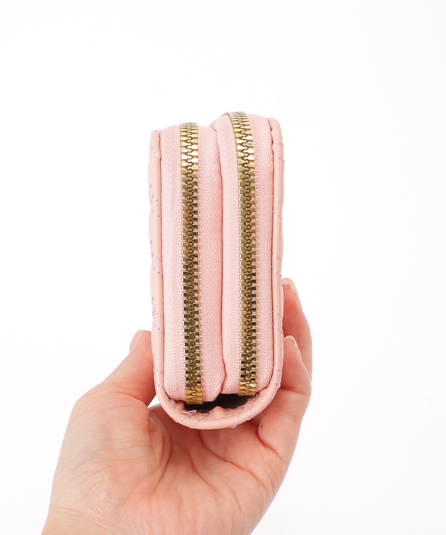 ファー チャーム付き ジグザグ ステッチ コンパクト ウォレット