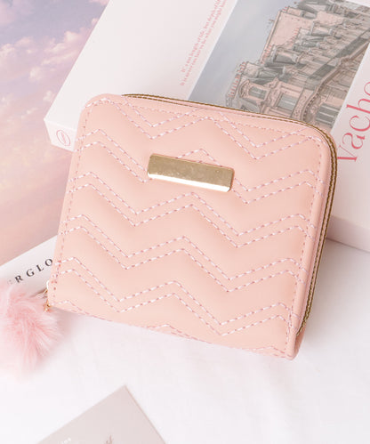 ファー チャーム付き ジグザグ ステッチ コンパクト ウォレット